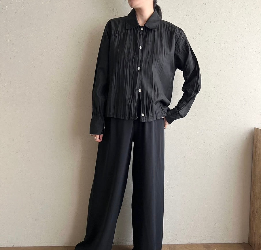 90s Black Pleat Shirt