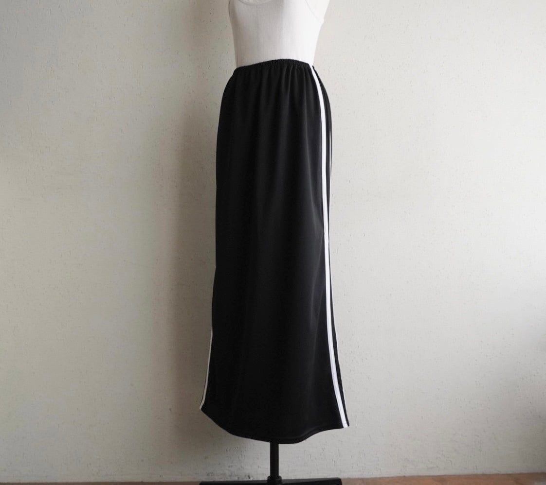 90s Side Line Skirt