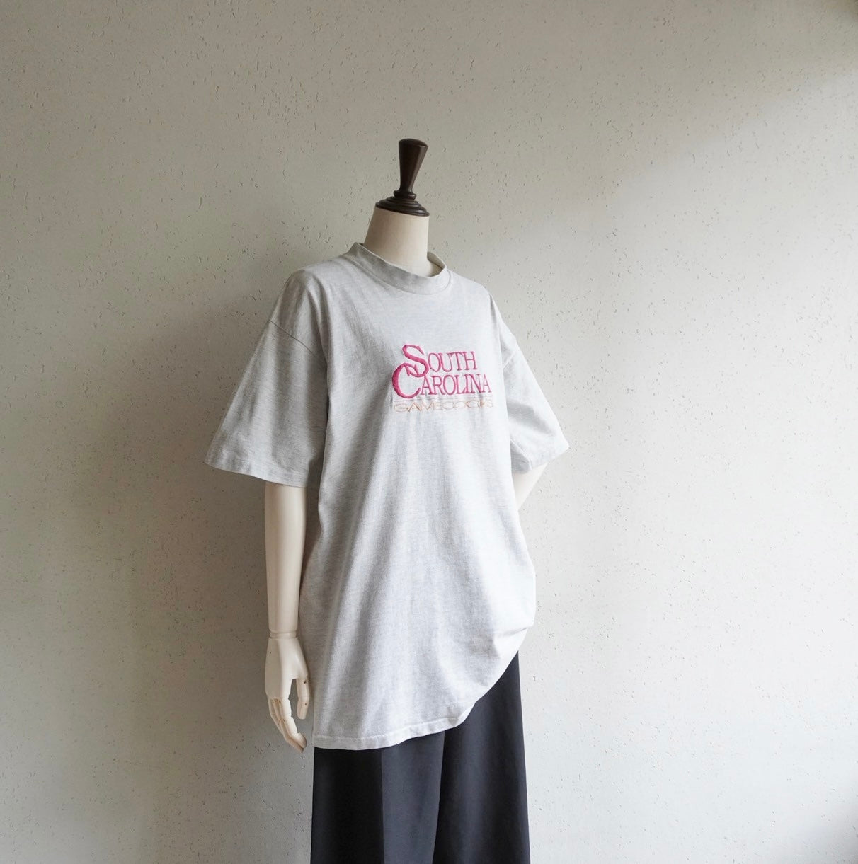 90s Embroidery High Neck T-shirt