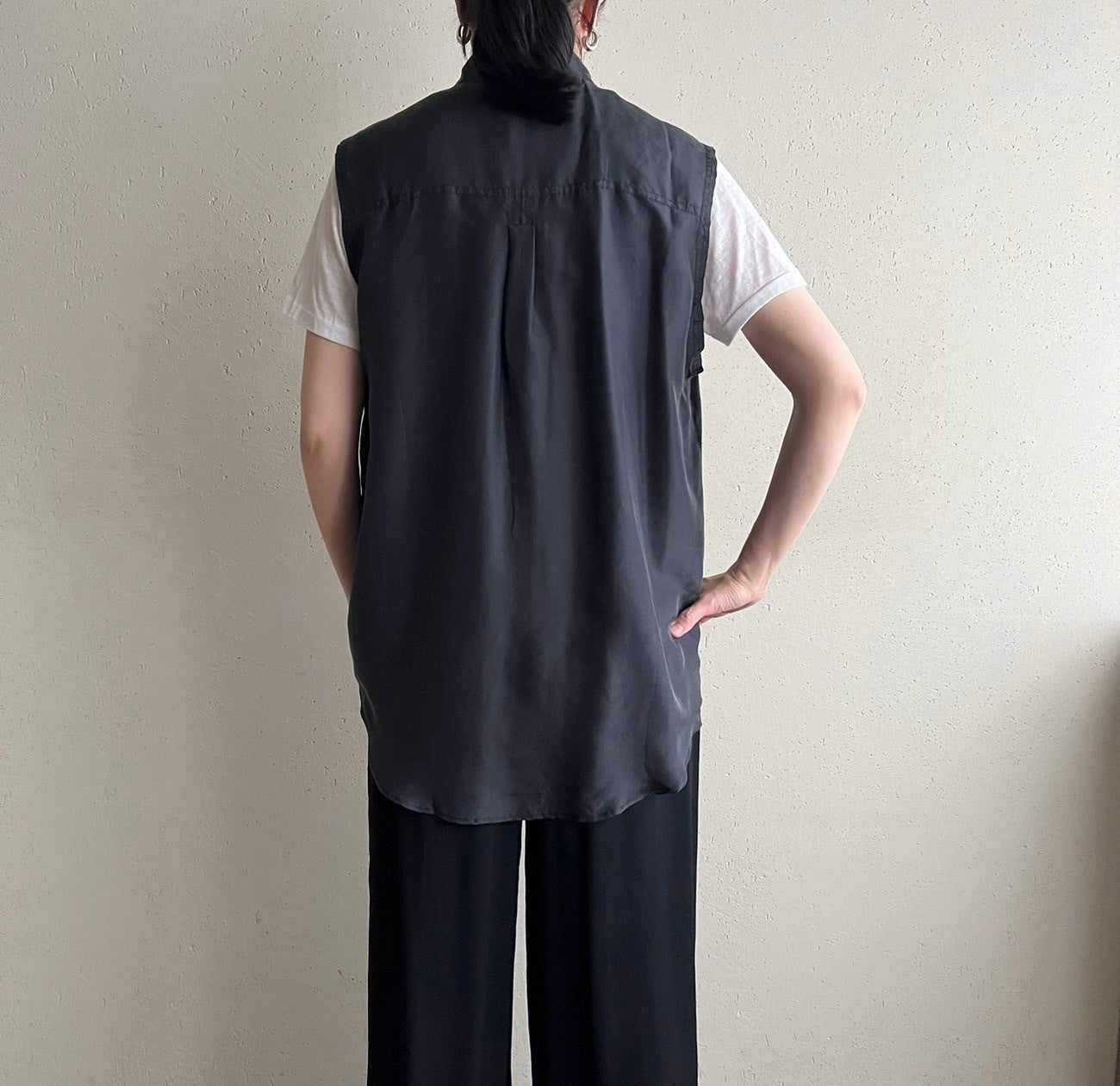 90s Sleeveless Silk shirt