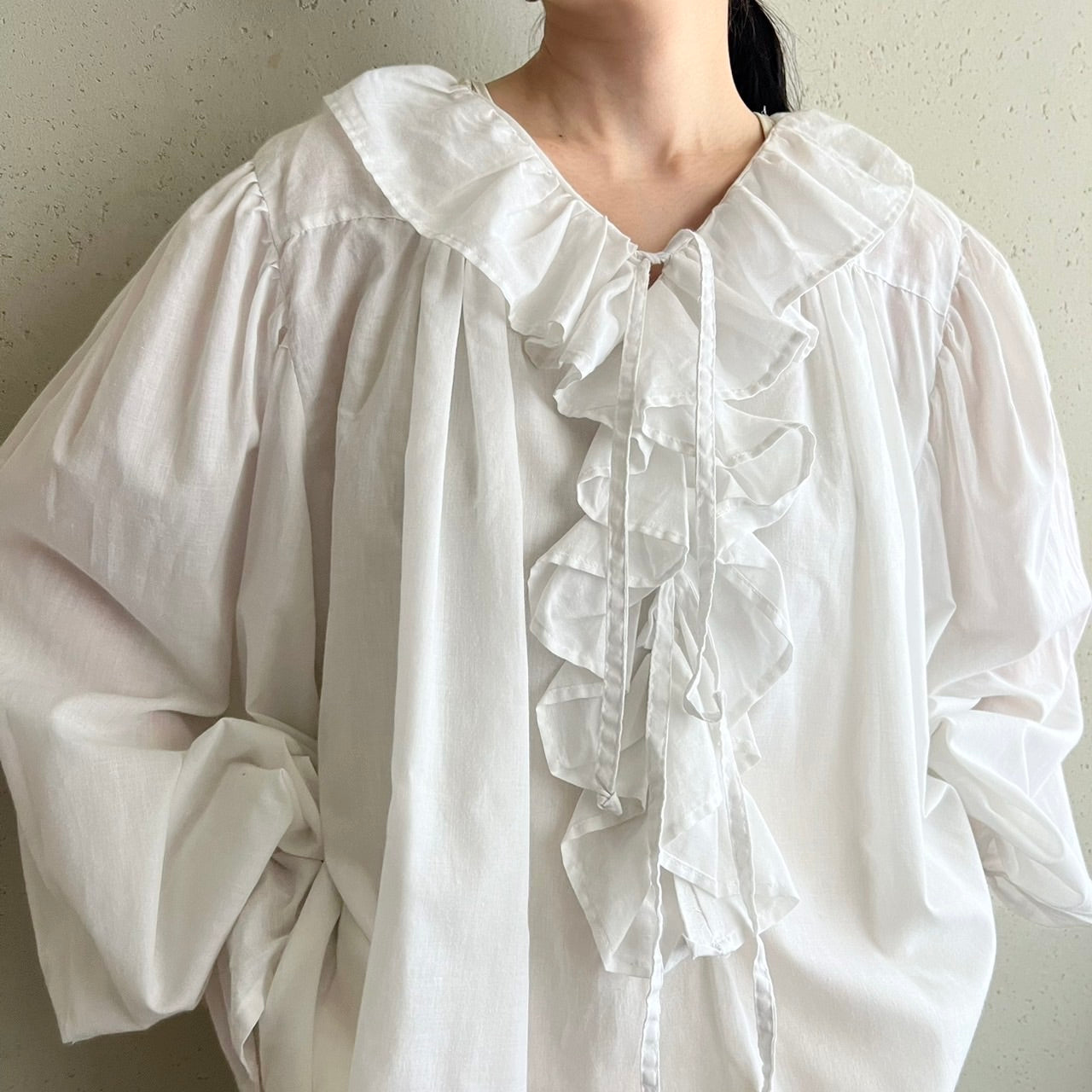 80s White Ruffle Blouse