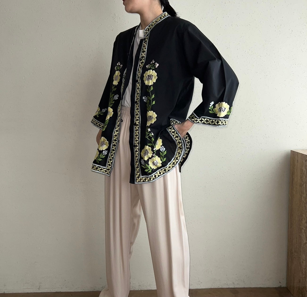 80s Embroidery Blouse