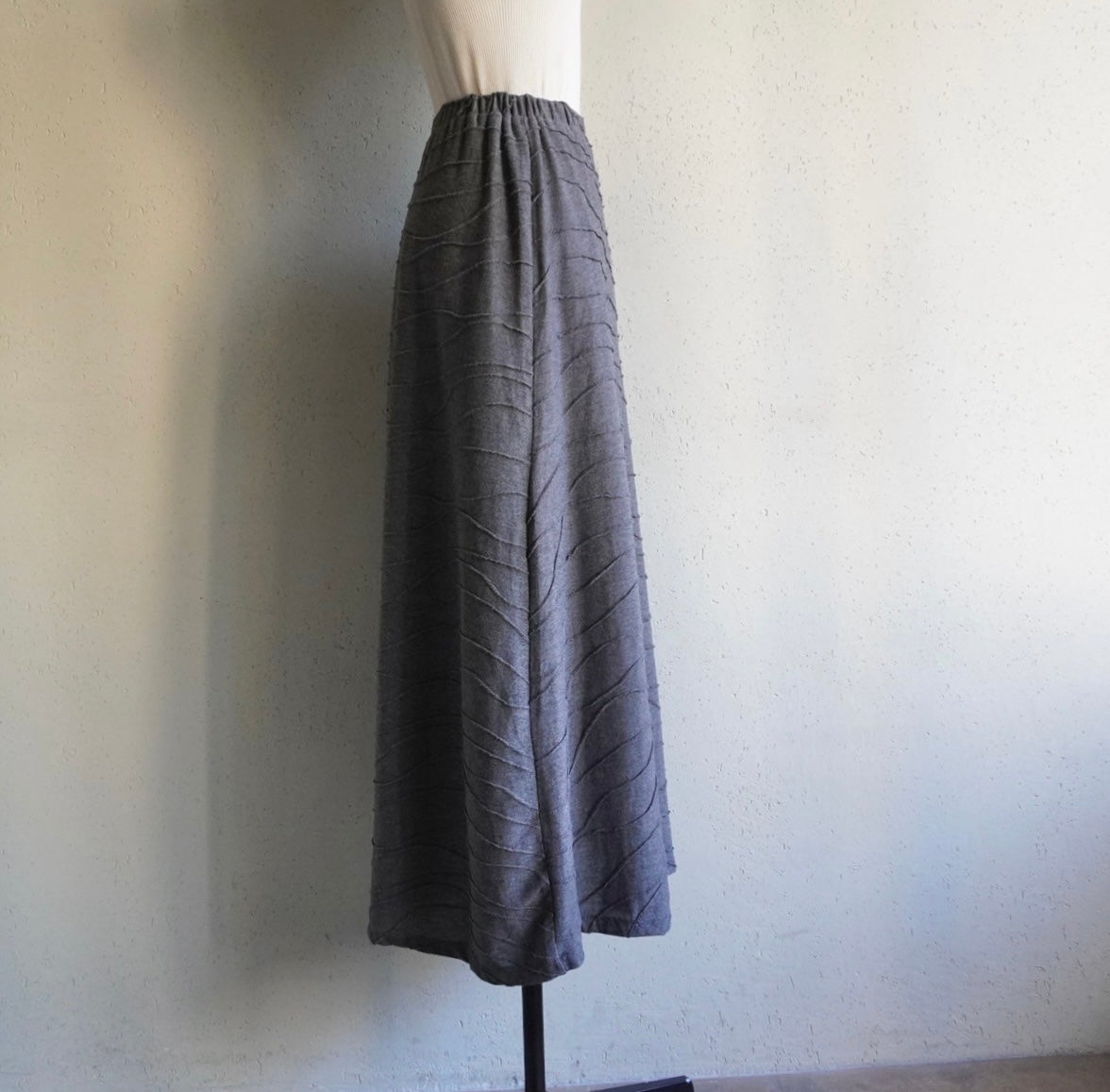 90s Wavy Design Skirt