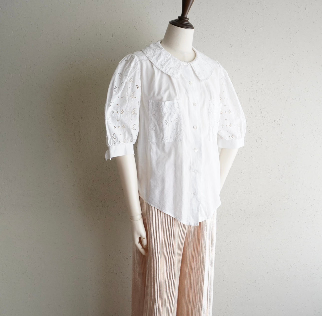 80s Lace Design Blouse