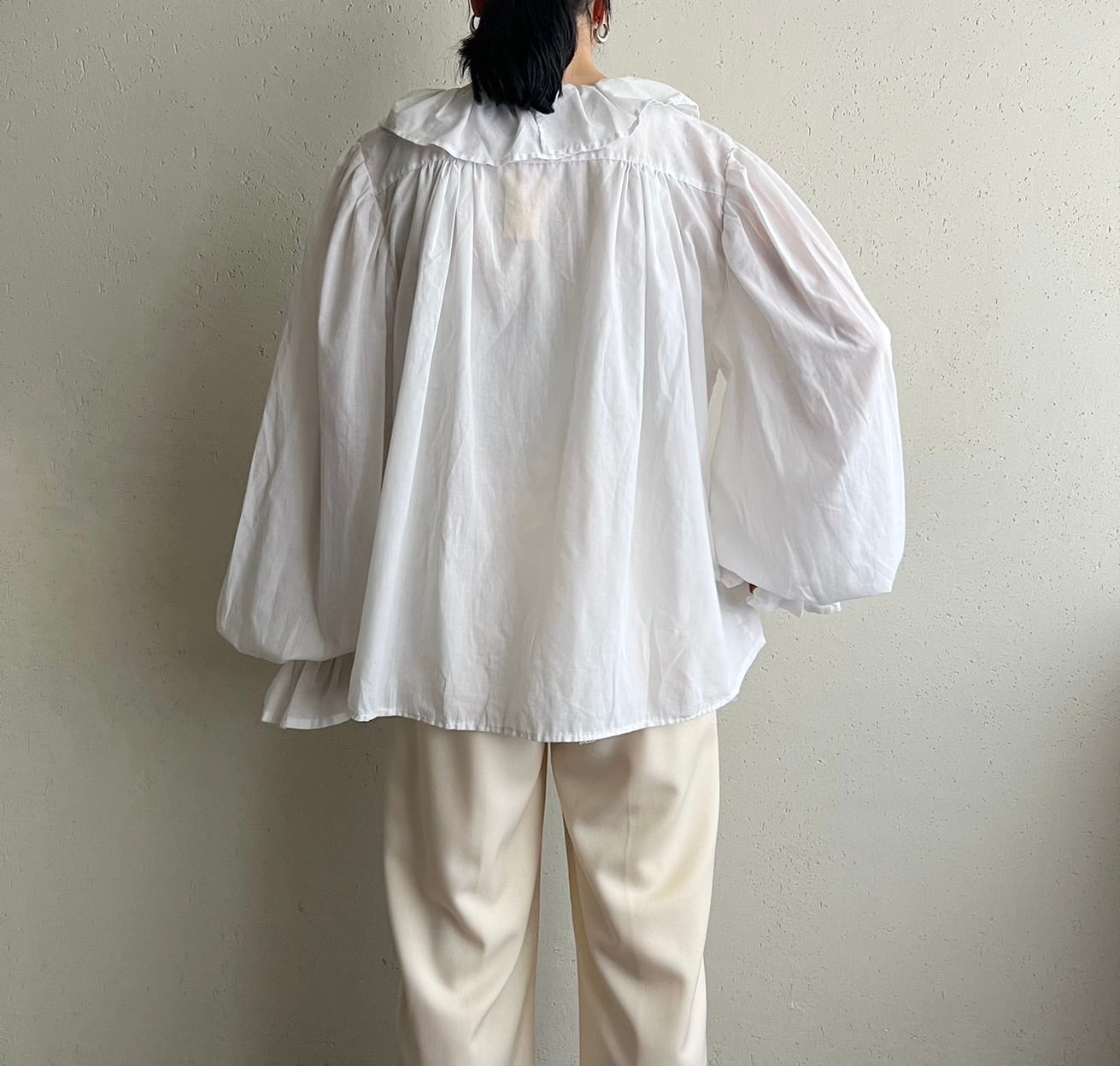80s White Ruffle Blouse