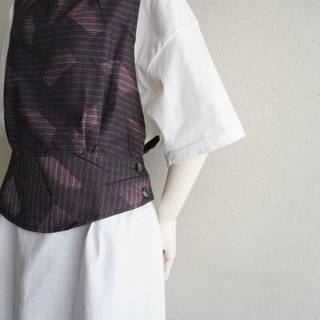 90s Slit Design Vest