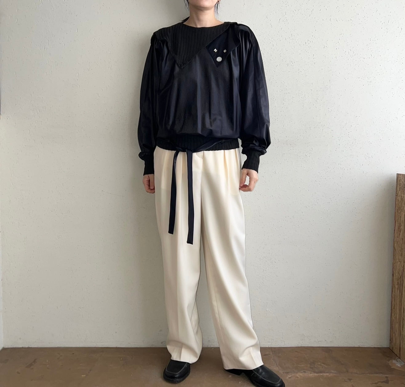 90s Black Design Top