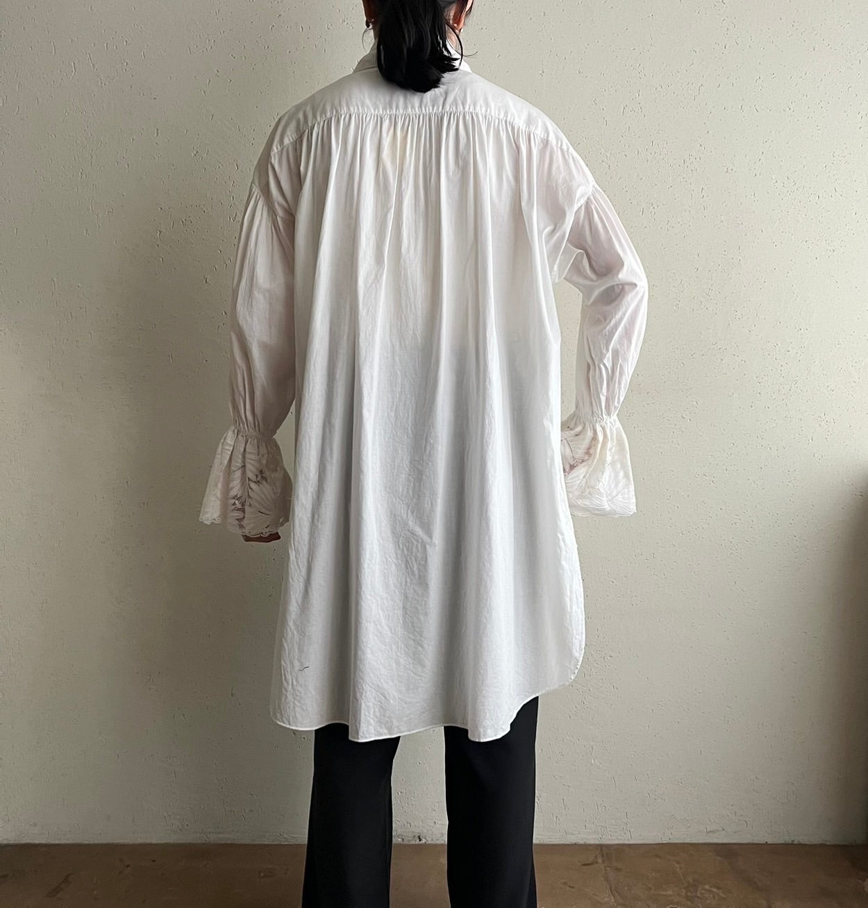 90s”NATORI” Lace Design Shirt