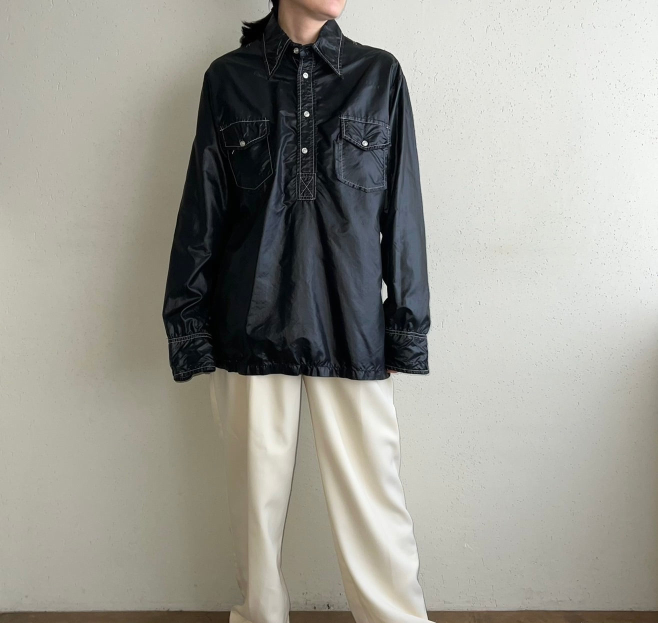 70s Black Pullover Shirt