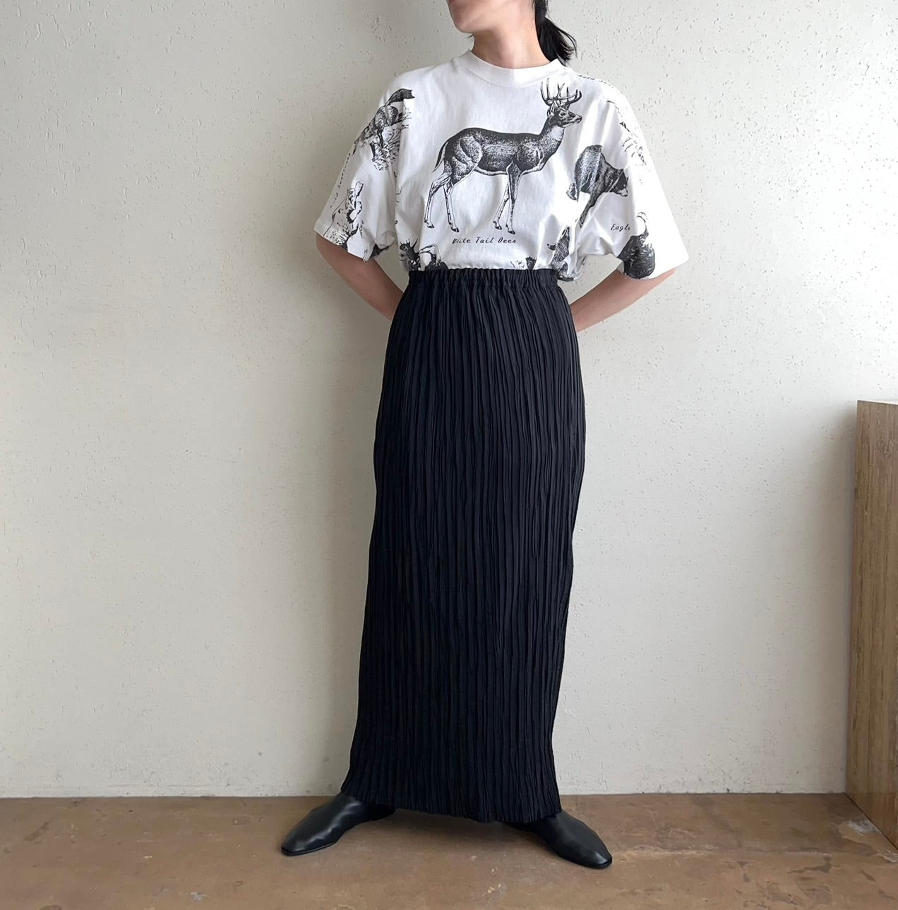 90s EURO Black Pleated Skirt