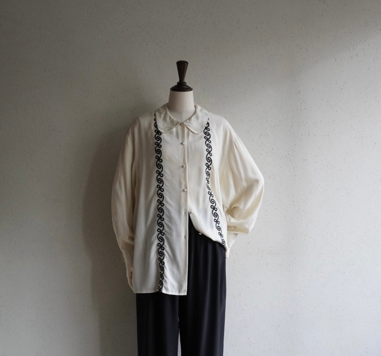 90s "cacharel"Embroidery Shirt Made in Italy