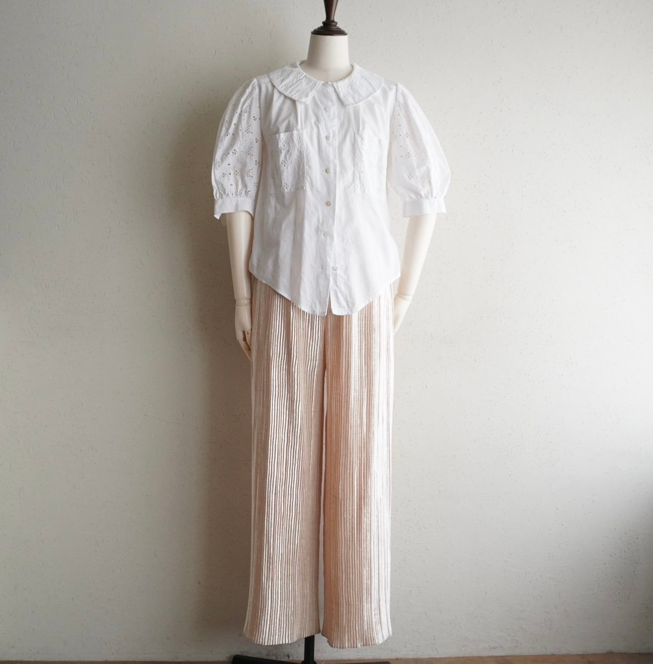 80s Lace Design Blouse