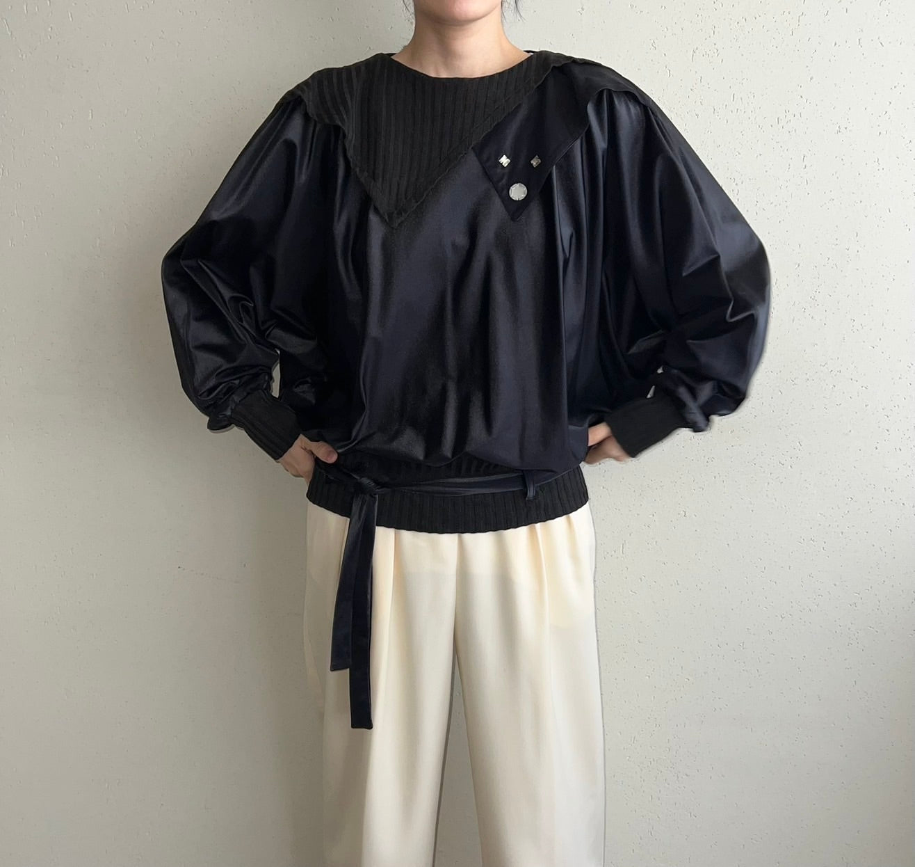 90s Black Design Top