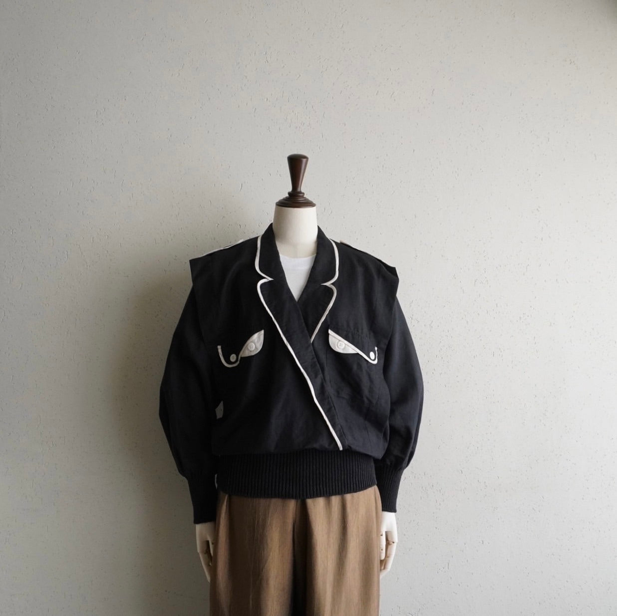 90s Black x White Blouse