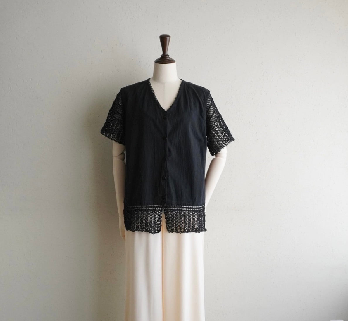 90s Crochet Design Blouse