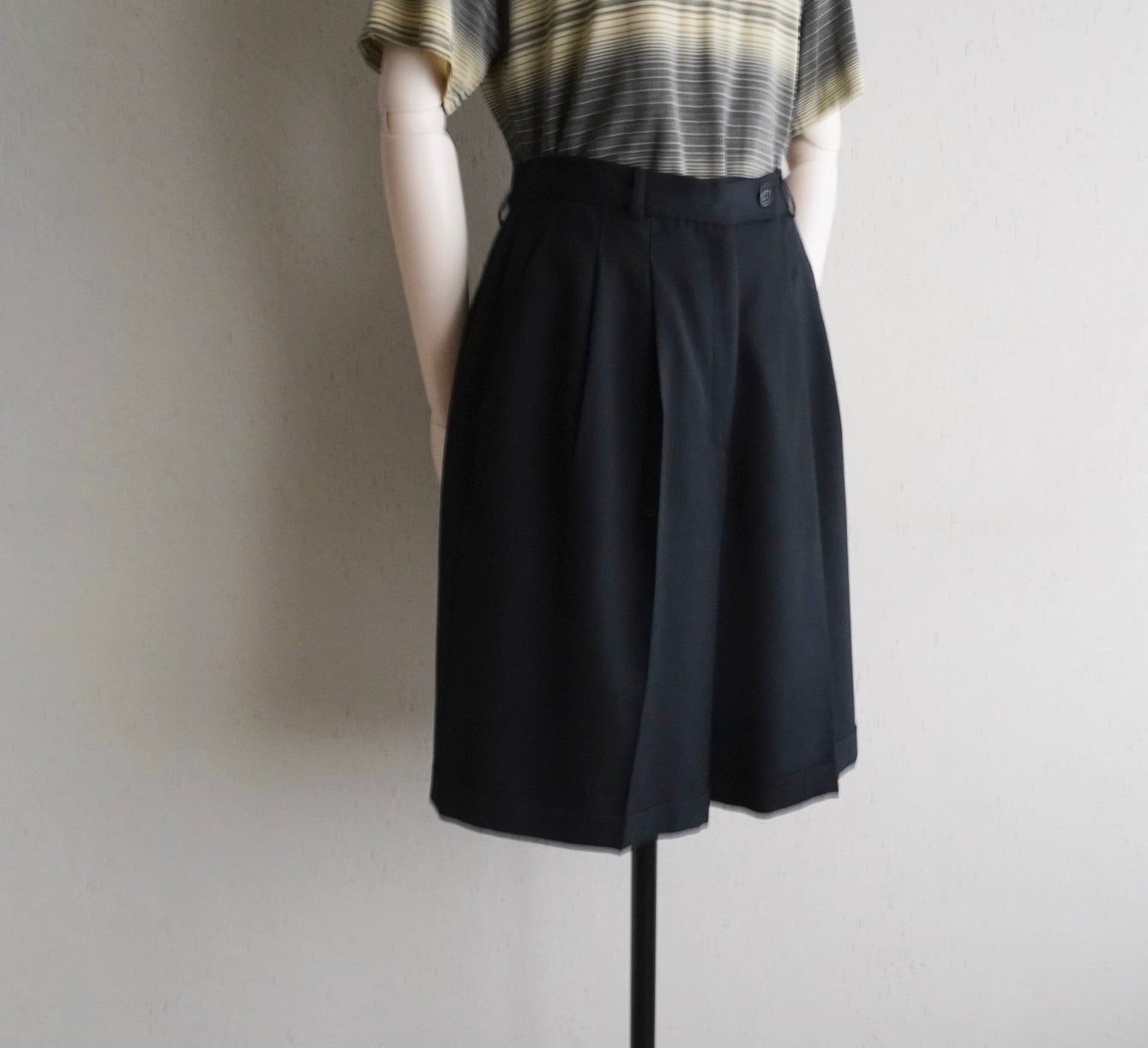 90s "amanda fielding" Wool Shorts Made in USA