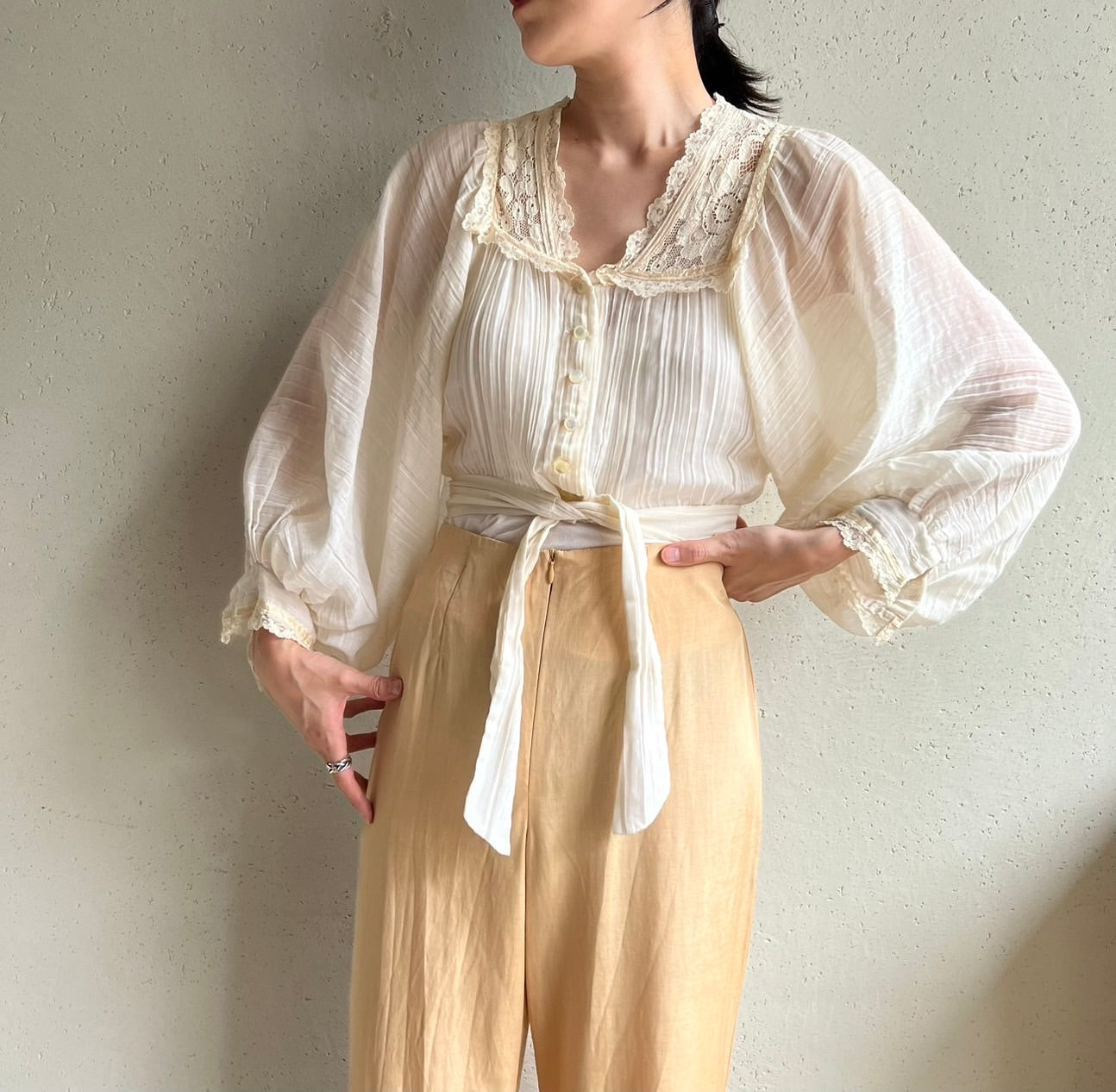 70s Lace Design Blouse