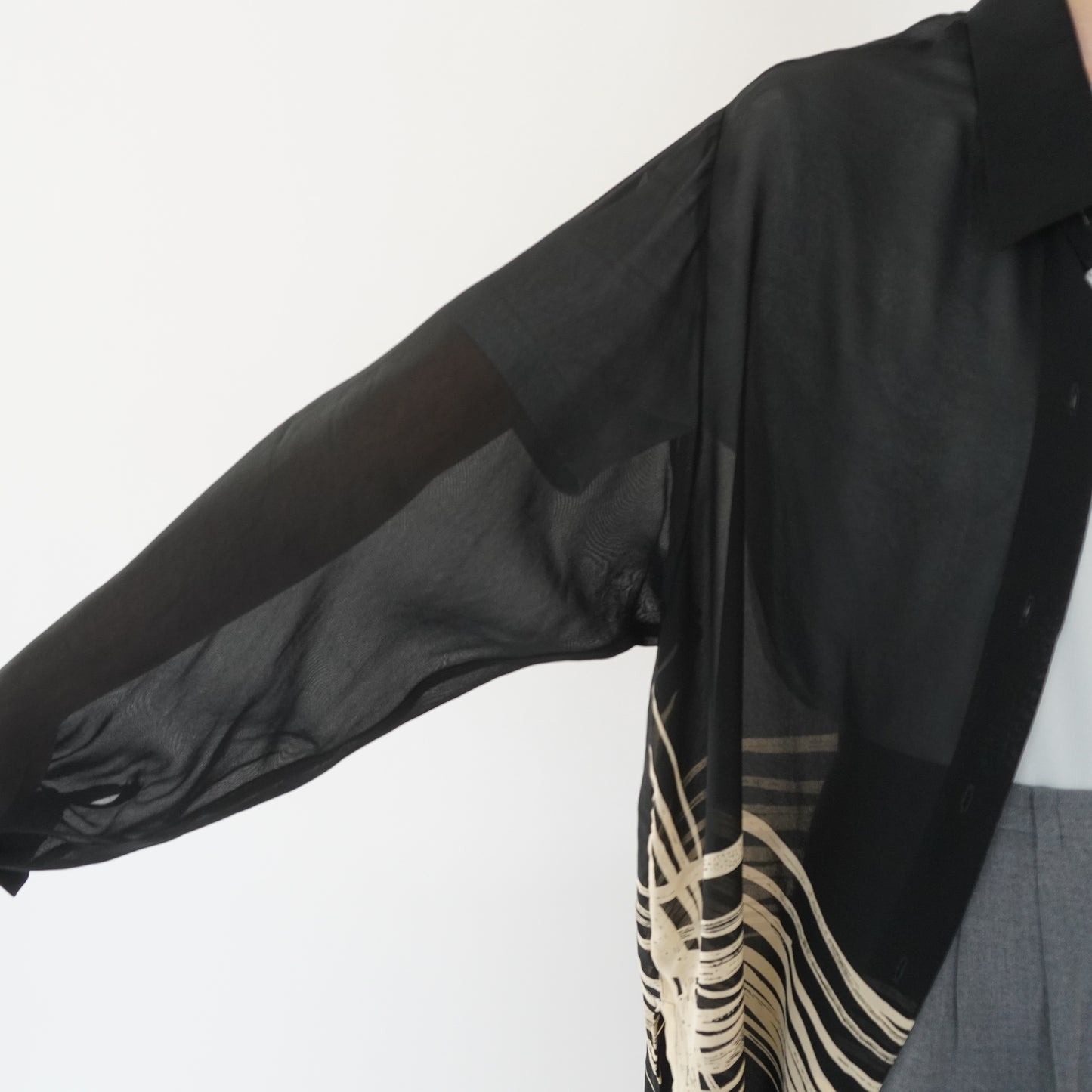 90s Pattern Sheer Shirt