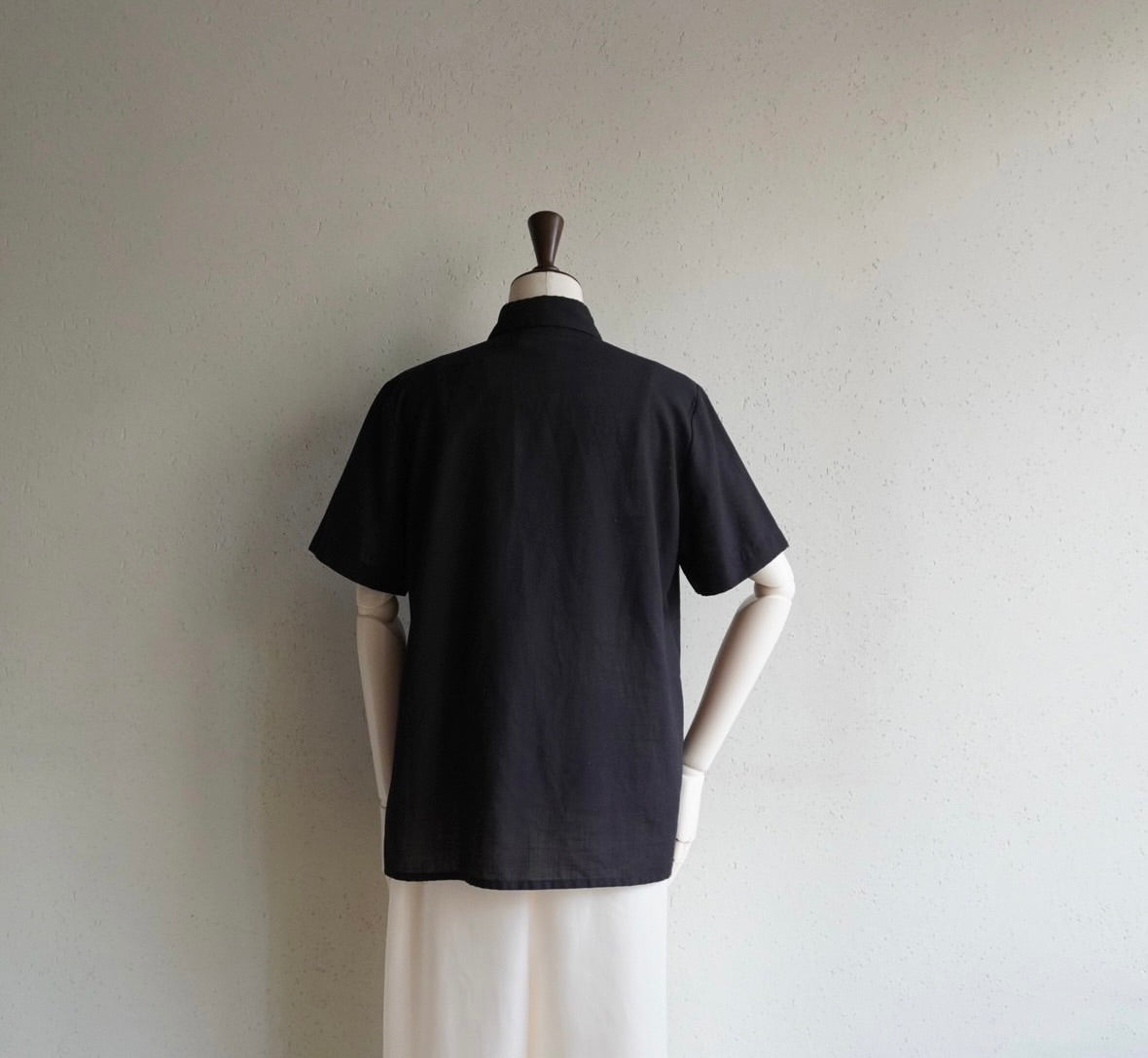 90s Black Design Shirt