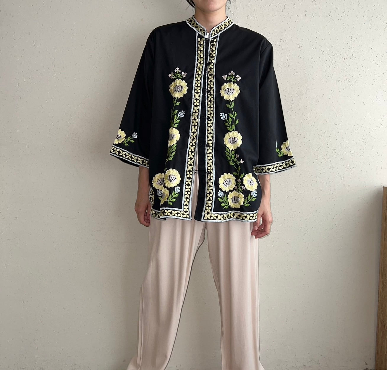 80s Embroidery Blouse