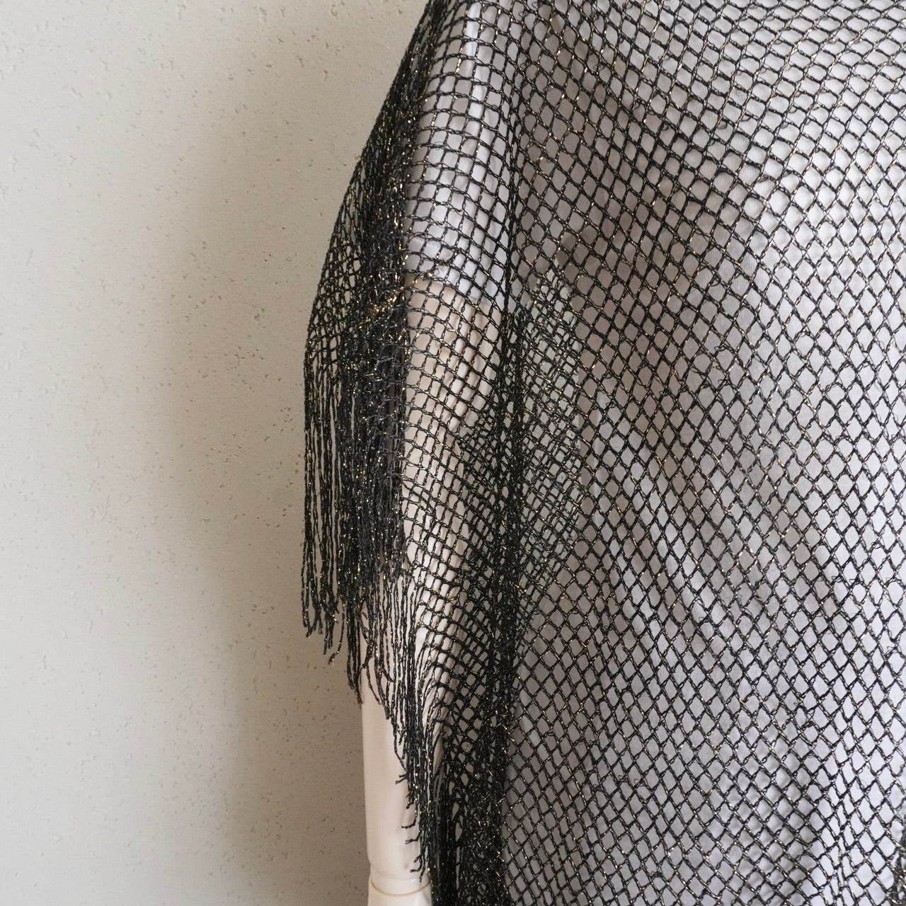 90s Black×Gold Mesh Top