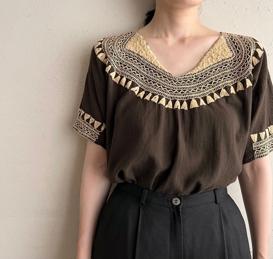 70s Embroidery Blouse