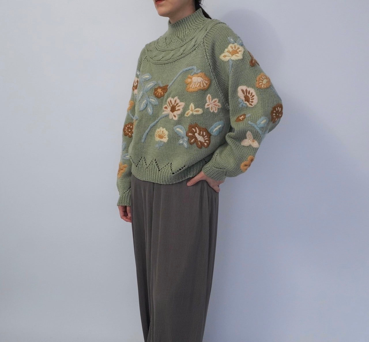 90s Embroidery Knit