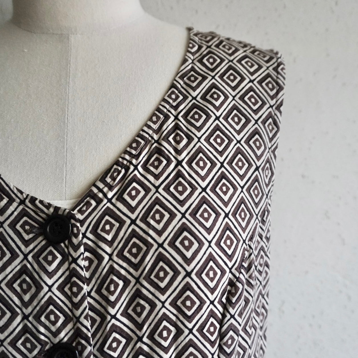 90s EURO Sleeveless Printed Dress