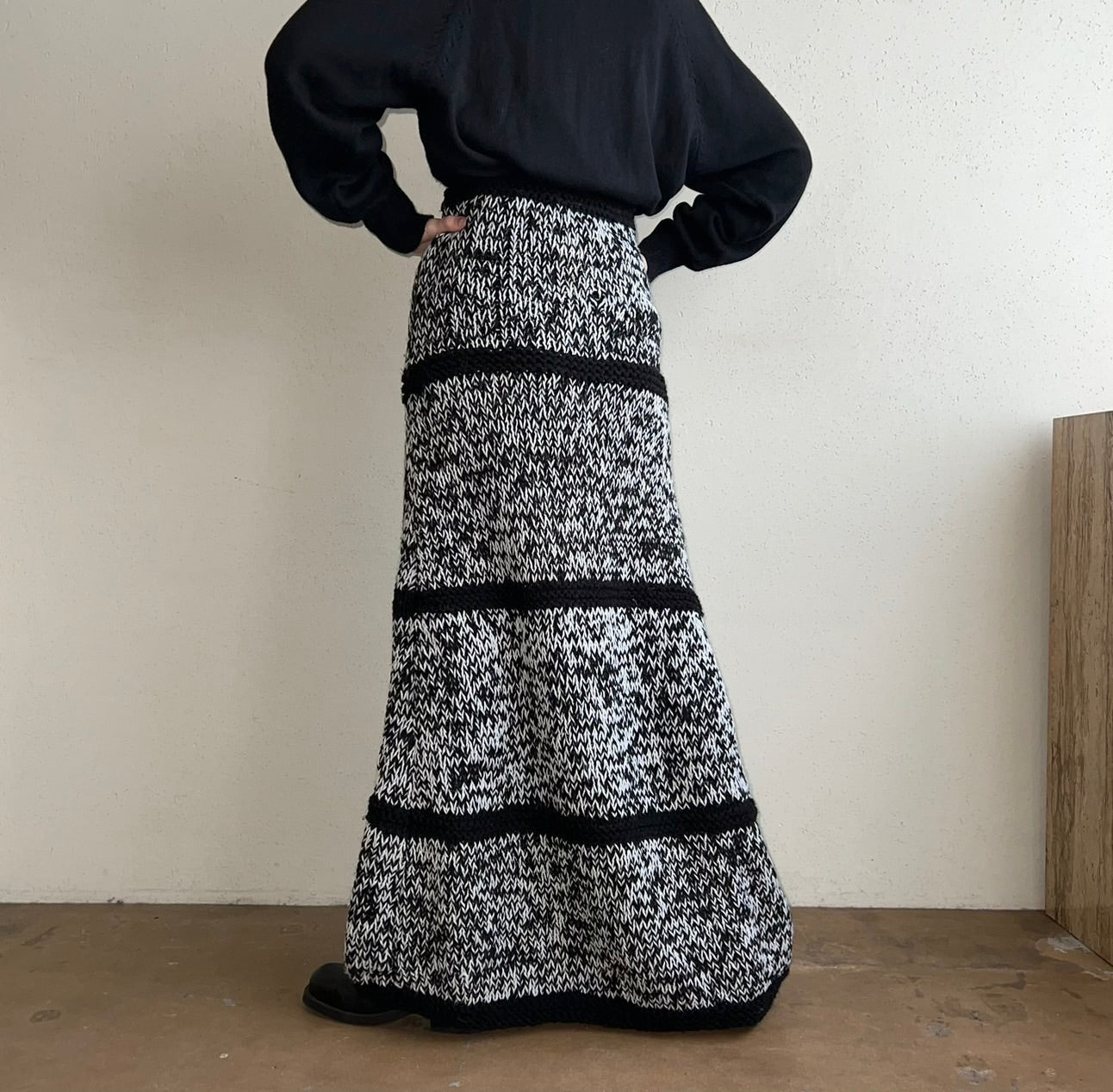 90s Black x White Knit Maxi Skirt