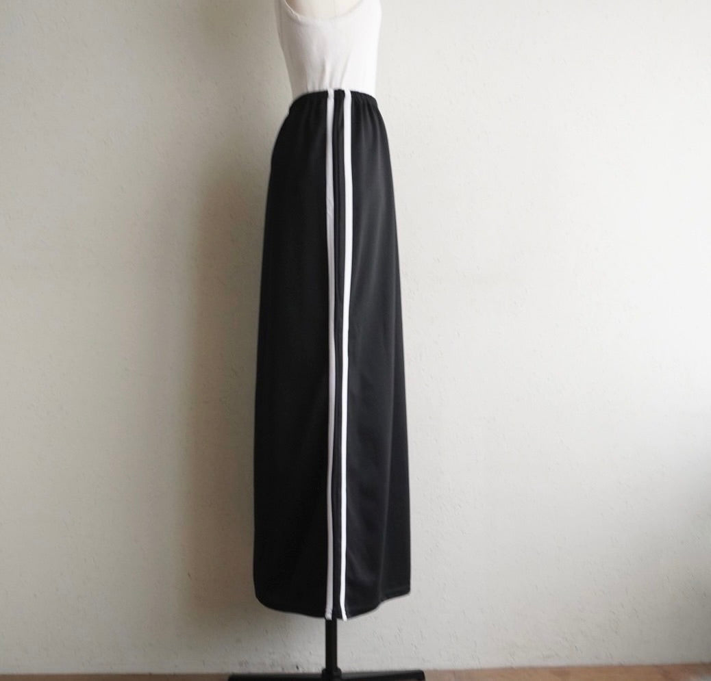 90s Side Line Skirt