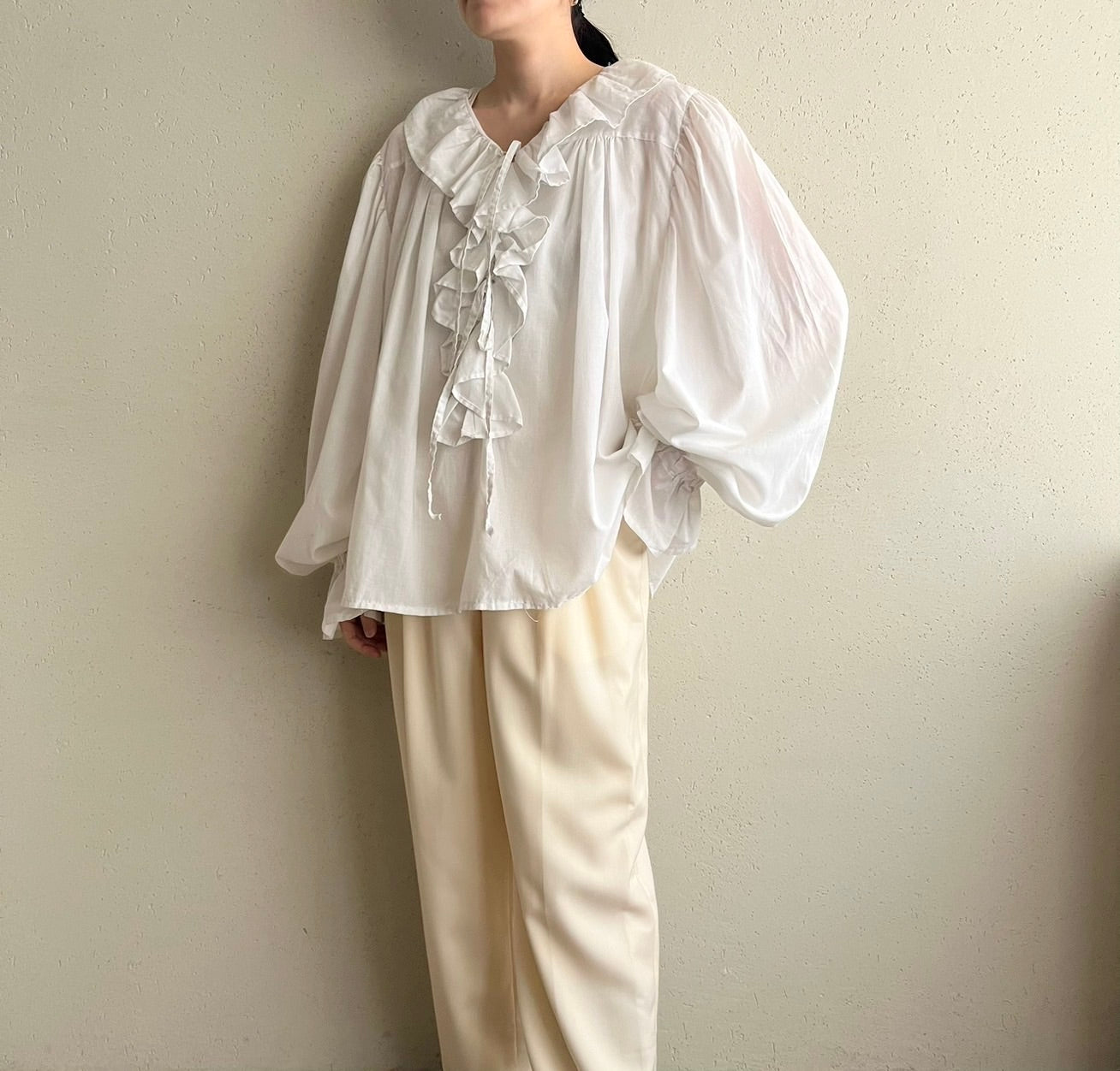 80s White Ruffle Blouse