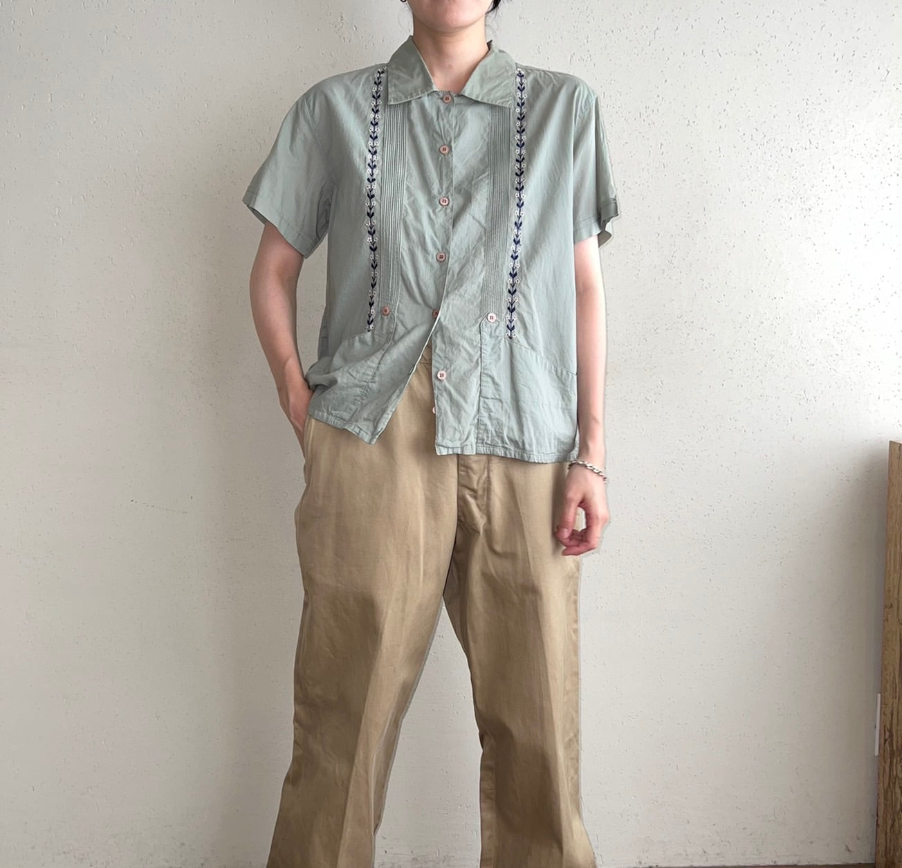 90s Embroidery Shirt
