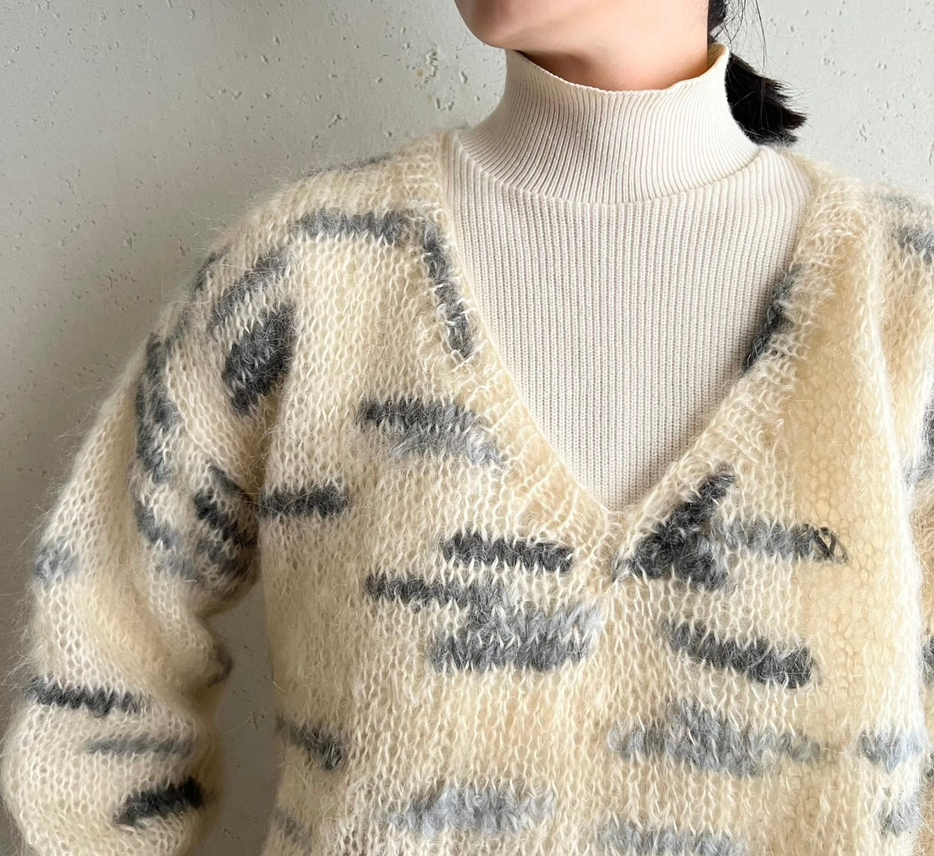 90s V Neck Knit