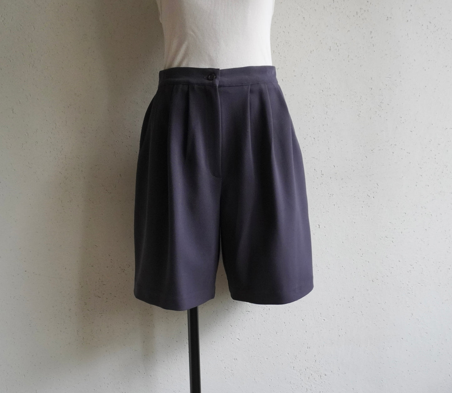 90s Tuck Shorts