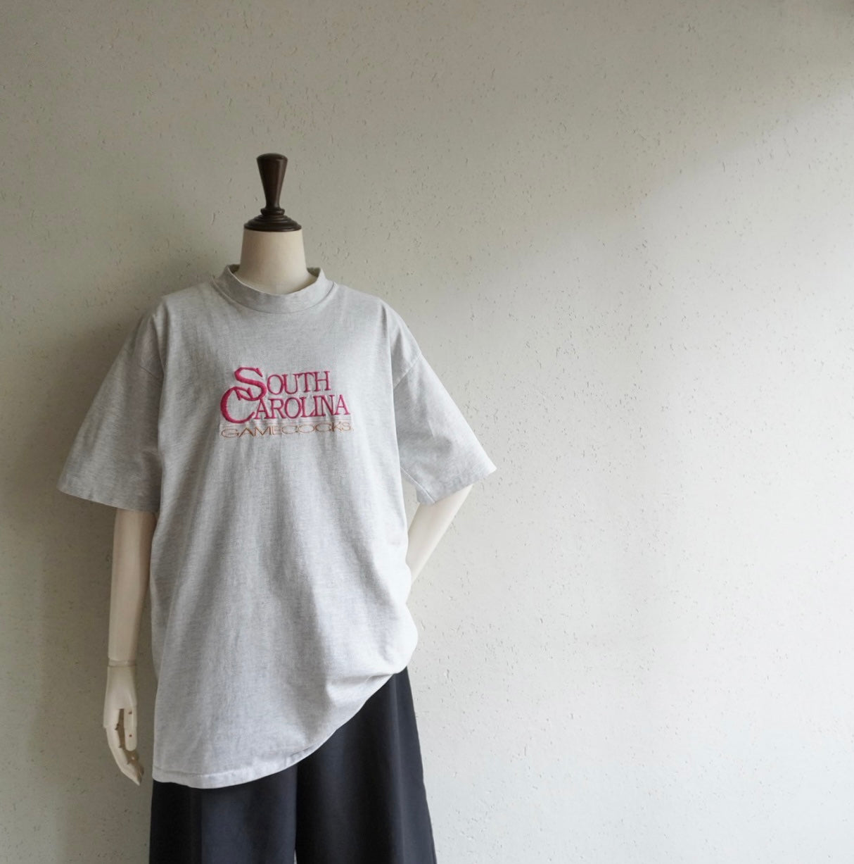90s Embroidery High Neck T-shirt