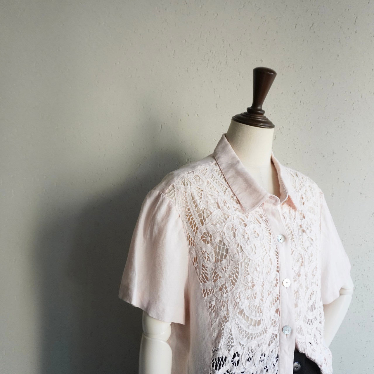 90s Lace Design Shirt