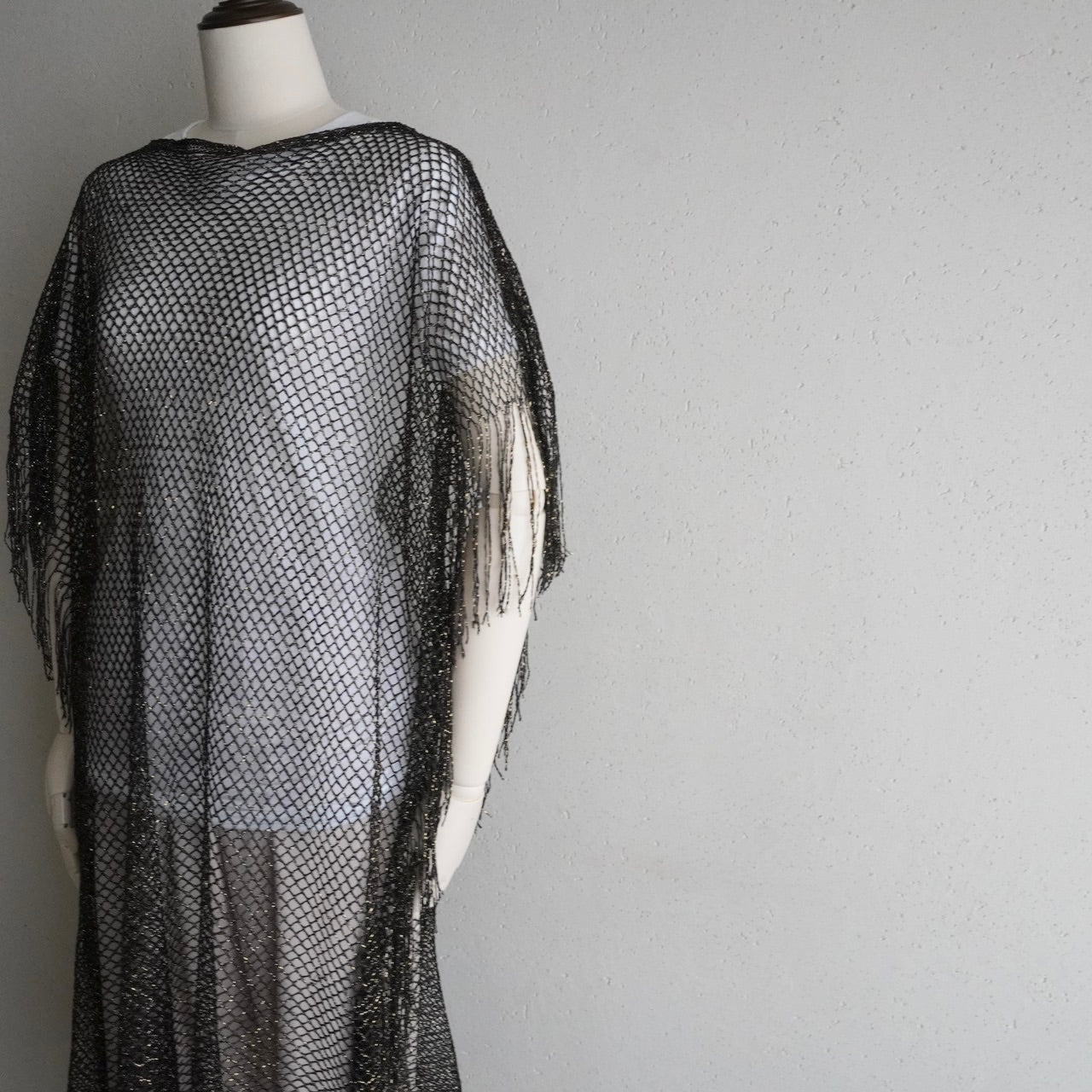 90s Black×Gold Mesh Top