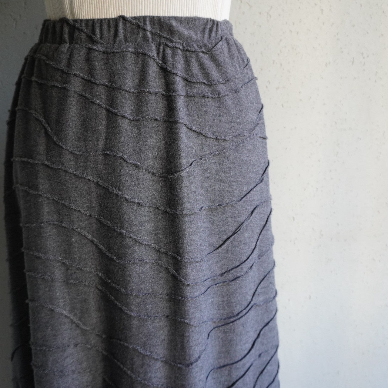 90s Wavy Design Skirt