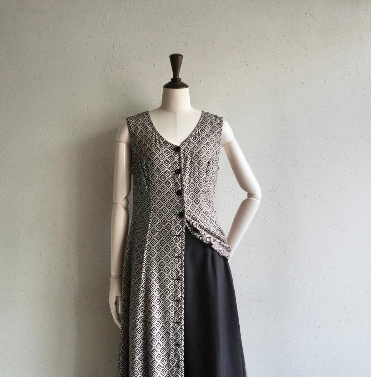 90s EURO Sleeveless Printed Dress