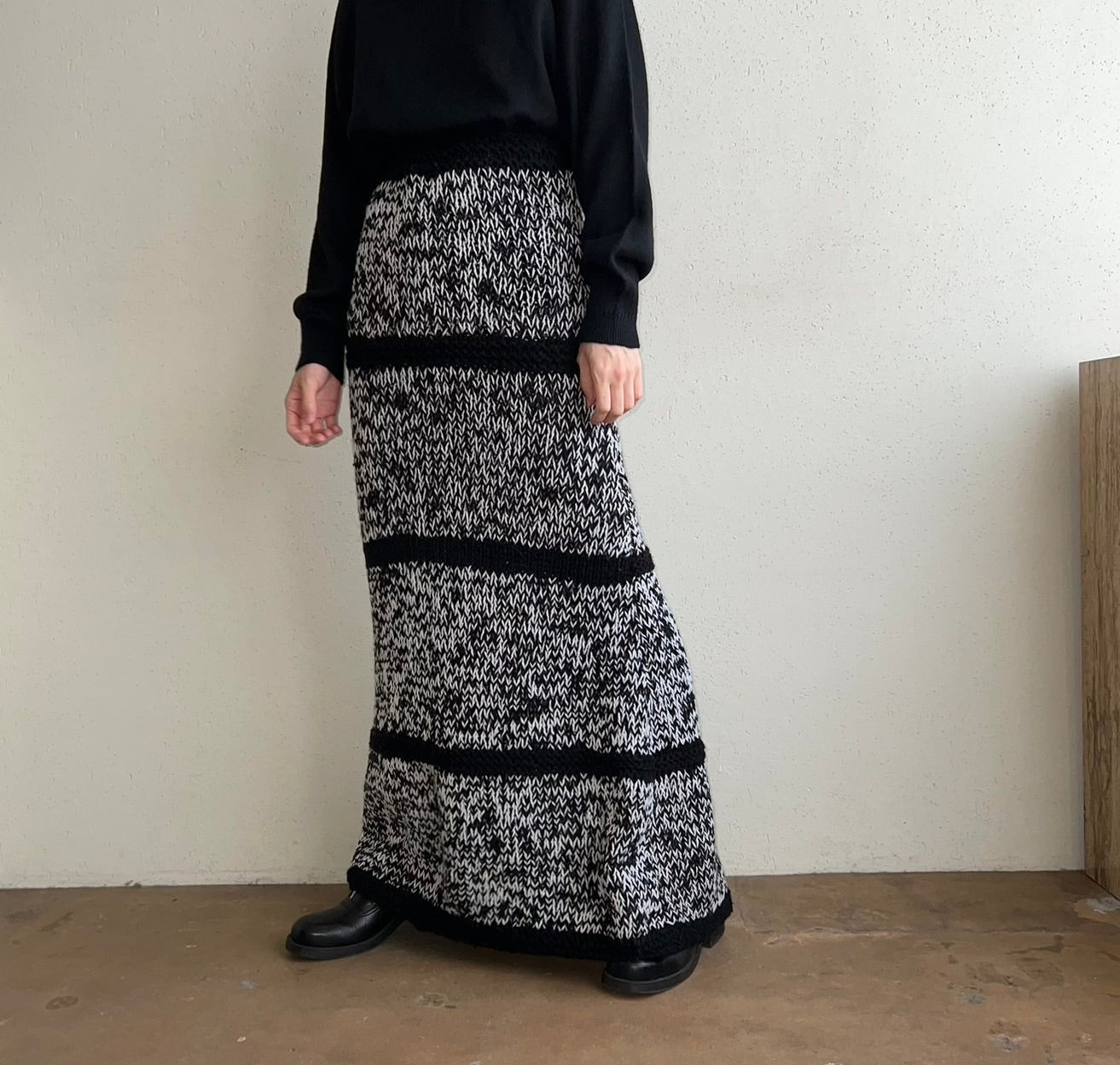 90s Black x White Knit Maxi Skirt