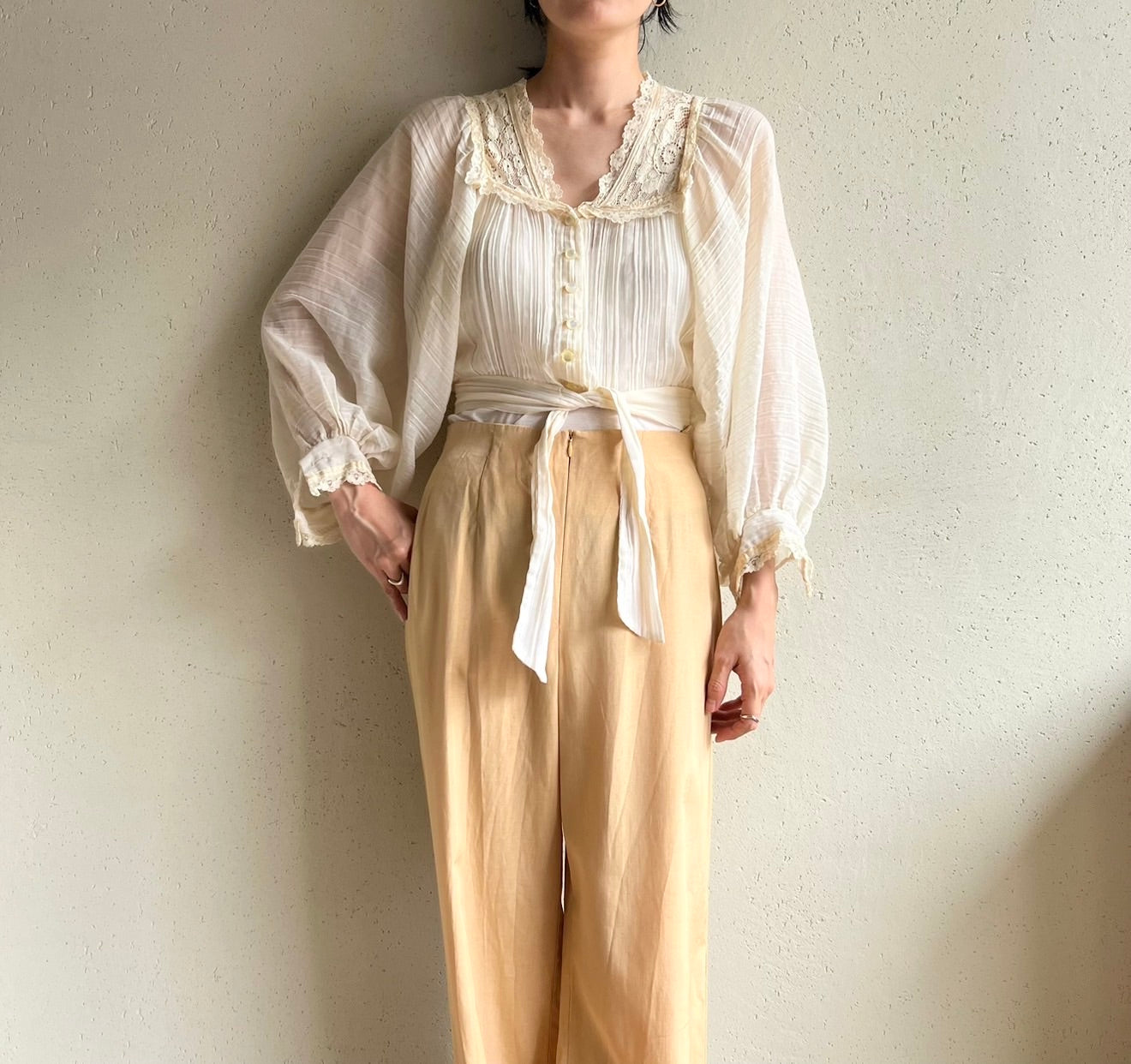 70s Lace Design Blouse