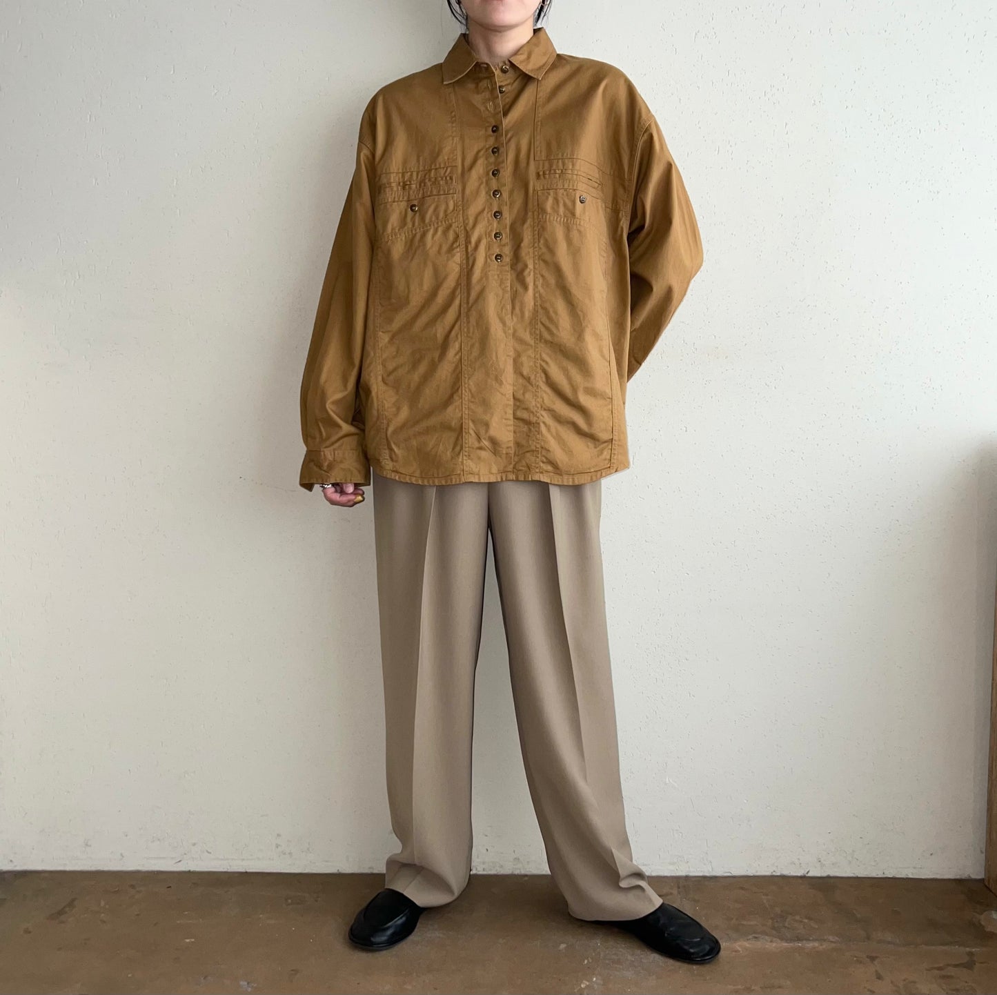 90s Design Pullover Shirt