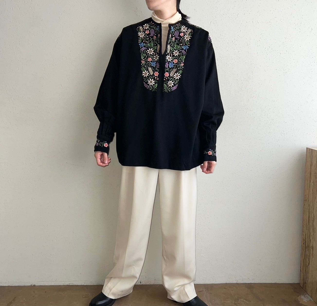 80s Embroidery Top