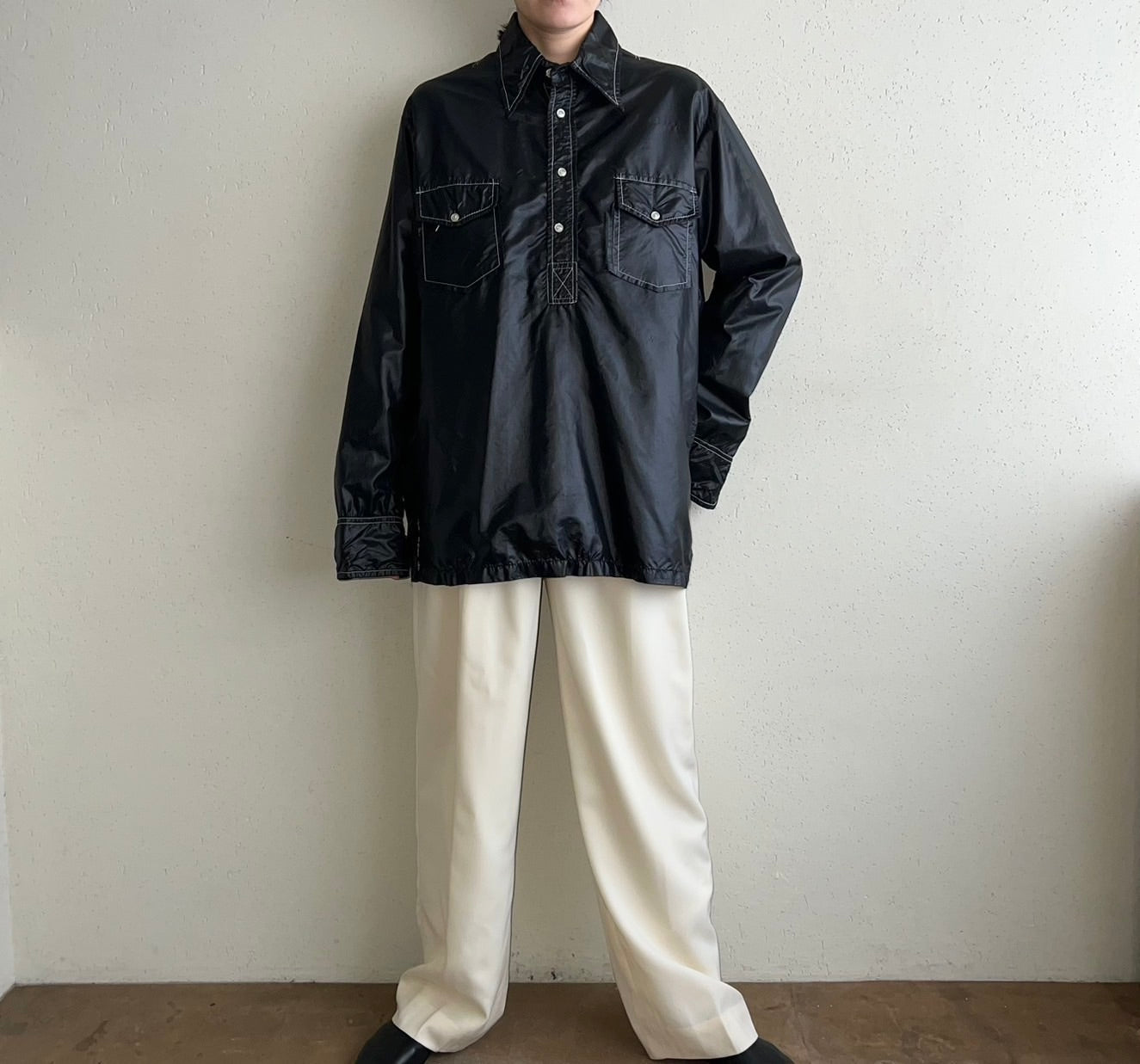 70s Black Pullover Shirt
