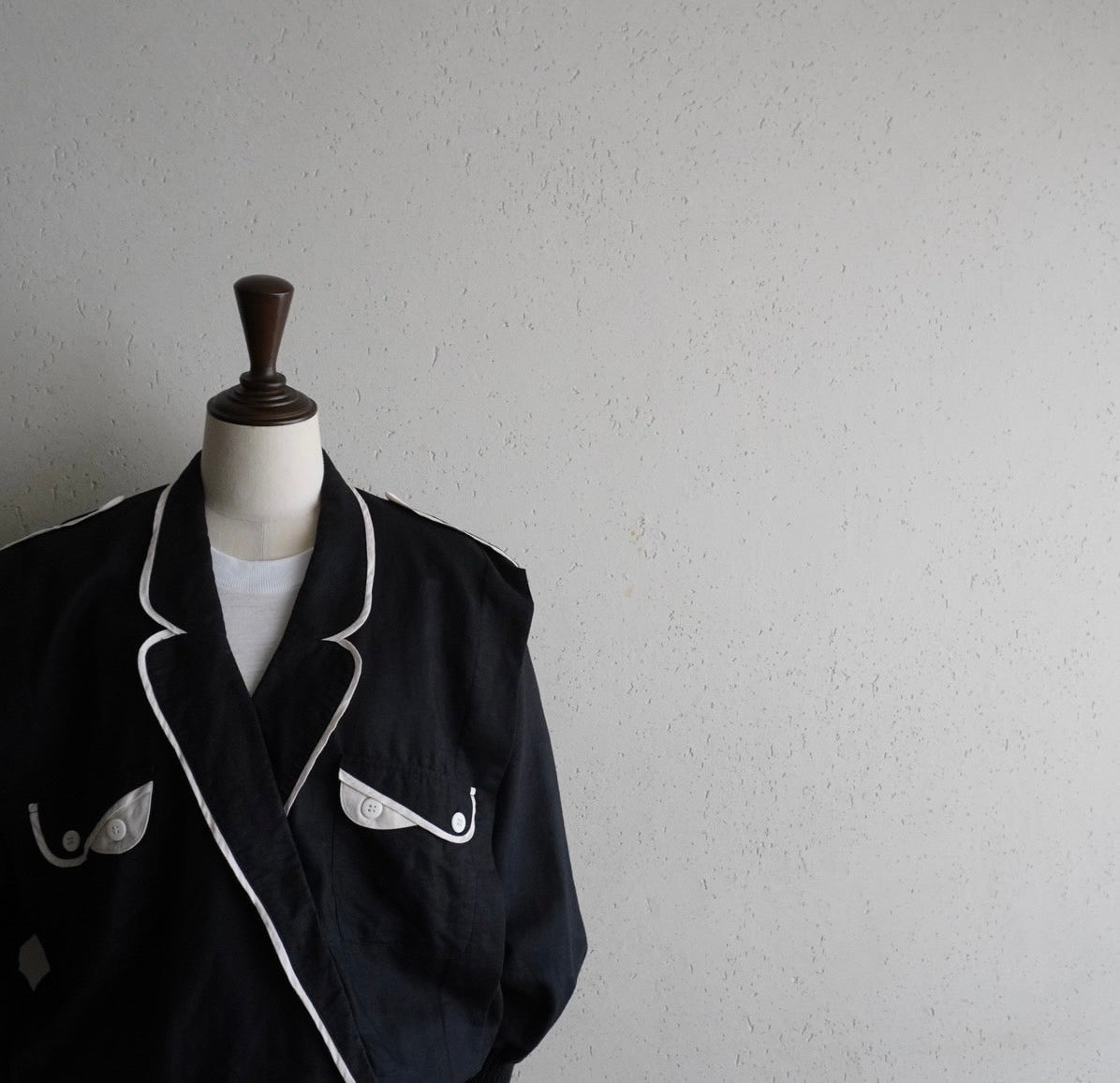 90s Black x White Blouse