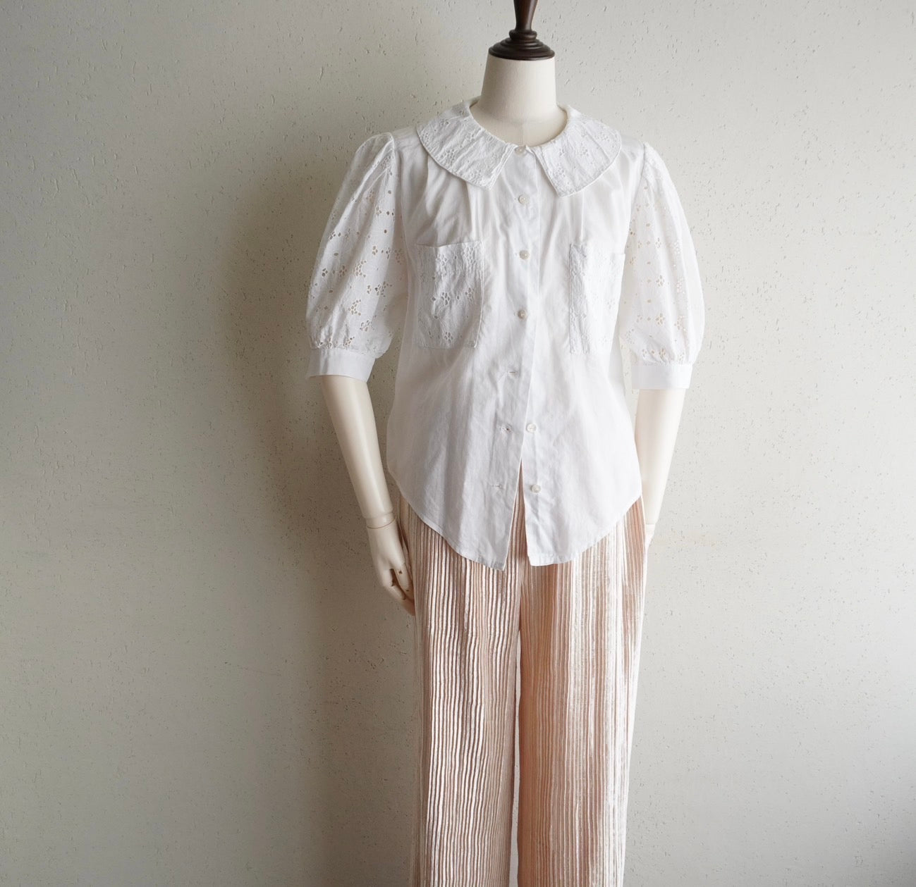 80s Lace Design Blouse
