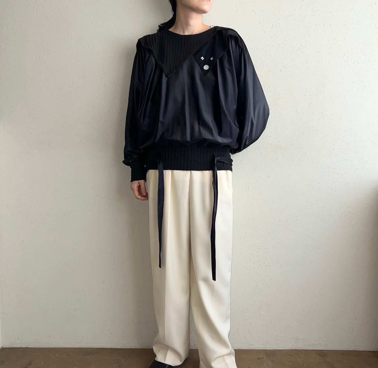 90s Black Design Top