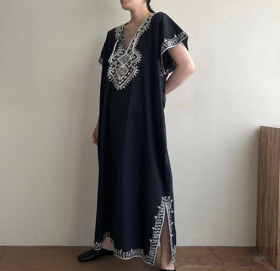 80s Embroidery Dress