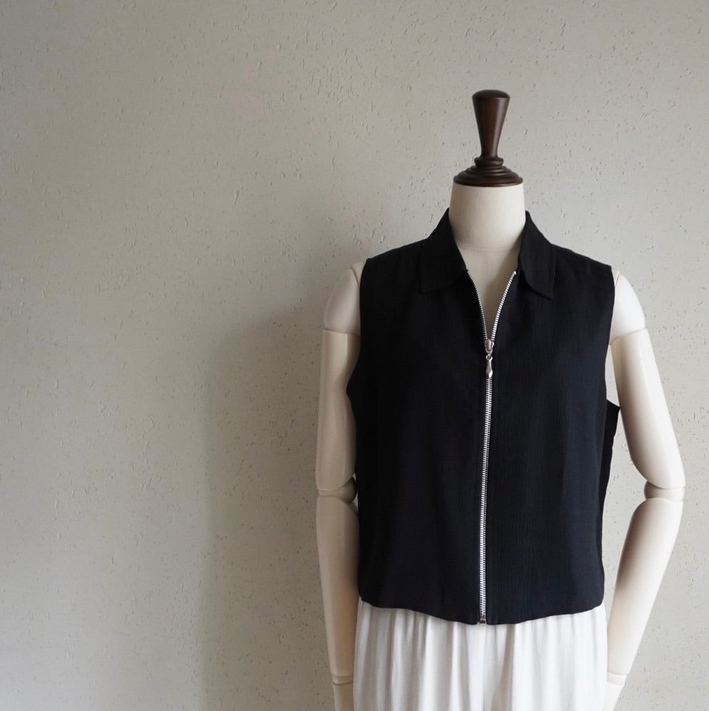 90s Sleeveless Zipped Top,Vest Made in USA