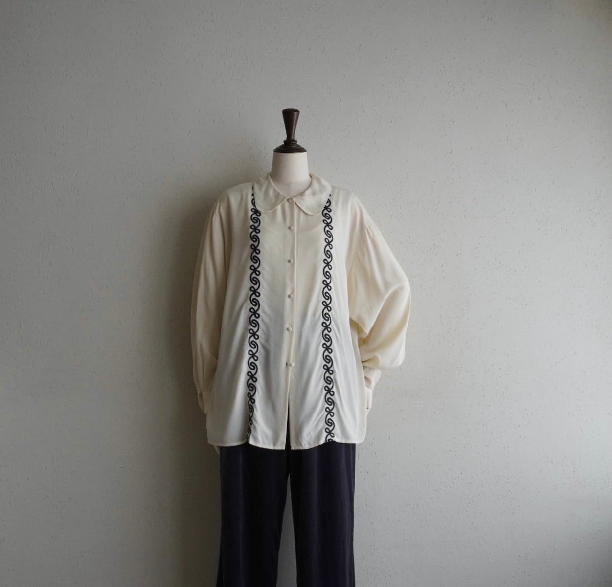 90s "cacharel"Embroidery Shirt Made in Italy